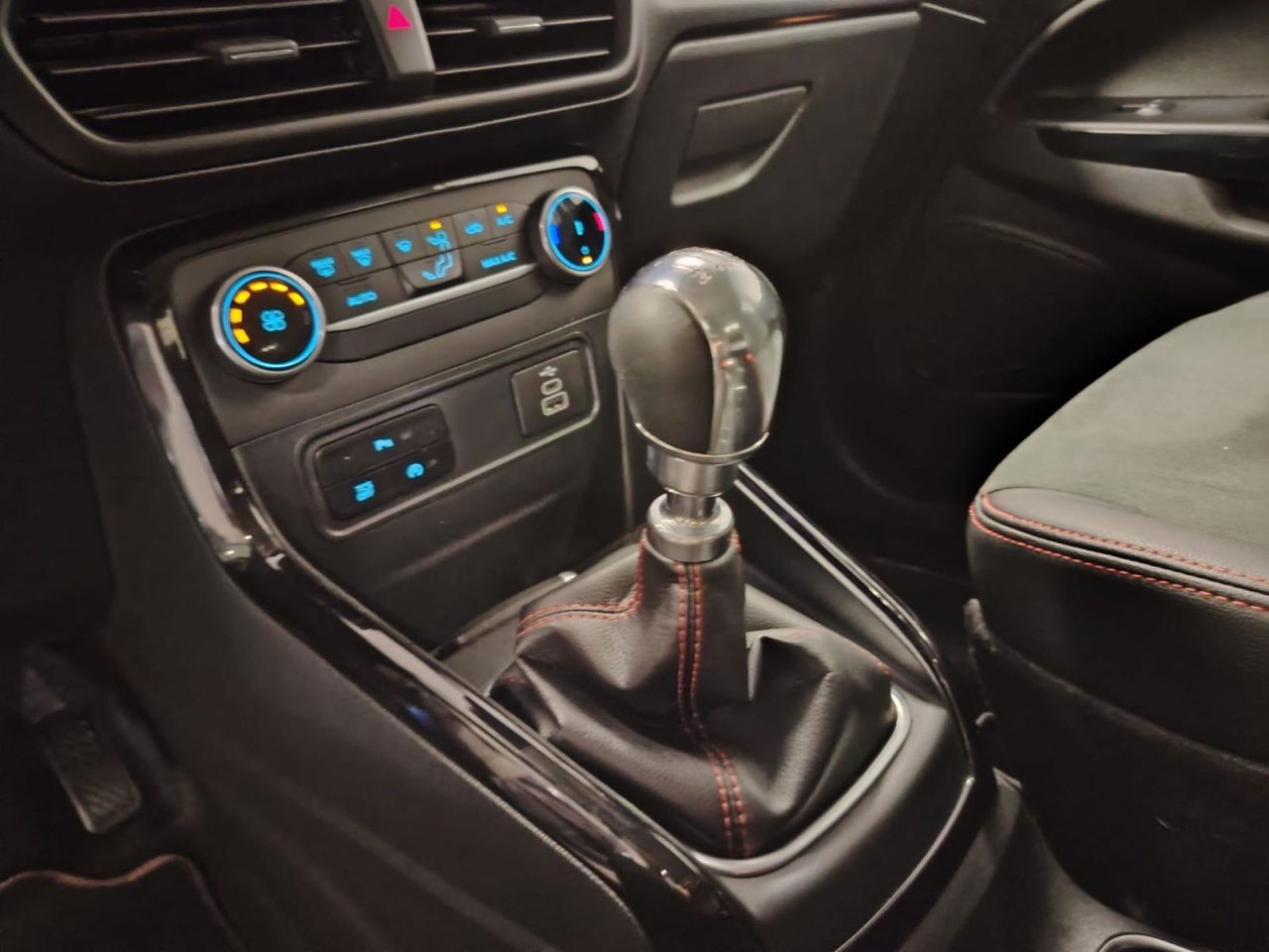 Ford Ecosport 1.0T EcoBoost 92kW (125CV) S&S ST Line - Foto 28