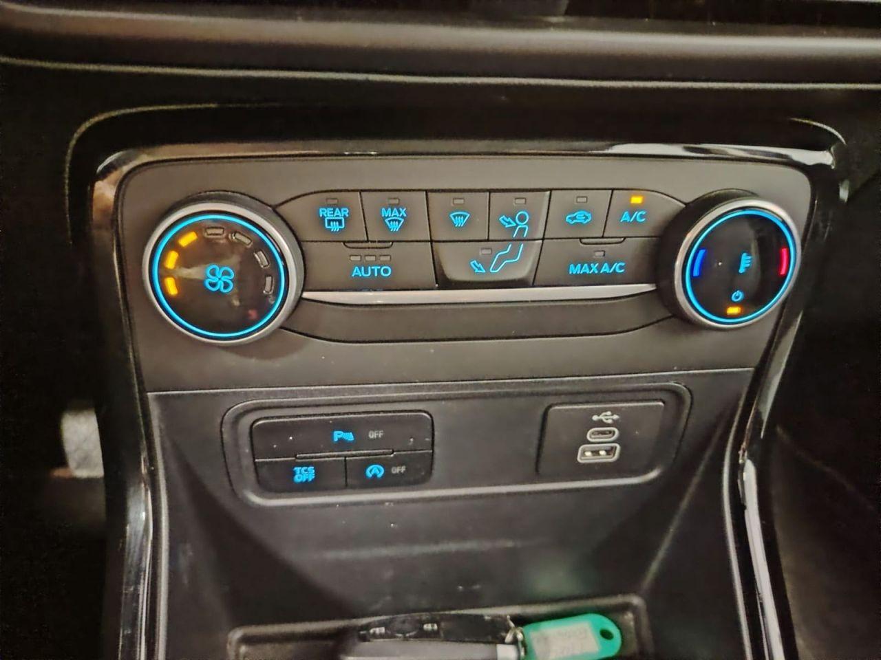 Ford Ecosport 1.0T EcoBoost 92kW (125CV) S&S ST Line - Foto 35