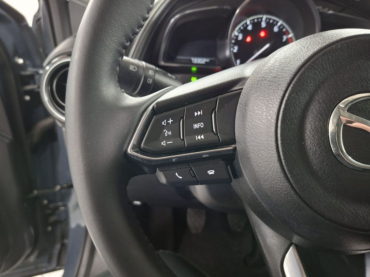 Mazda CX-3 2.0 G 89kW (121CV) 2WD Zenith Safety - Foto 19