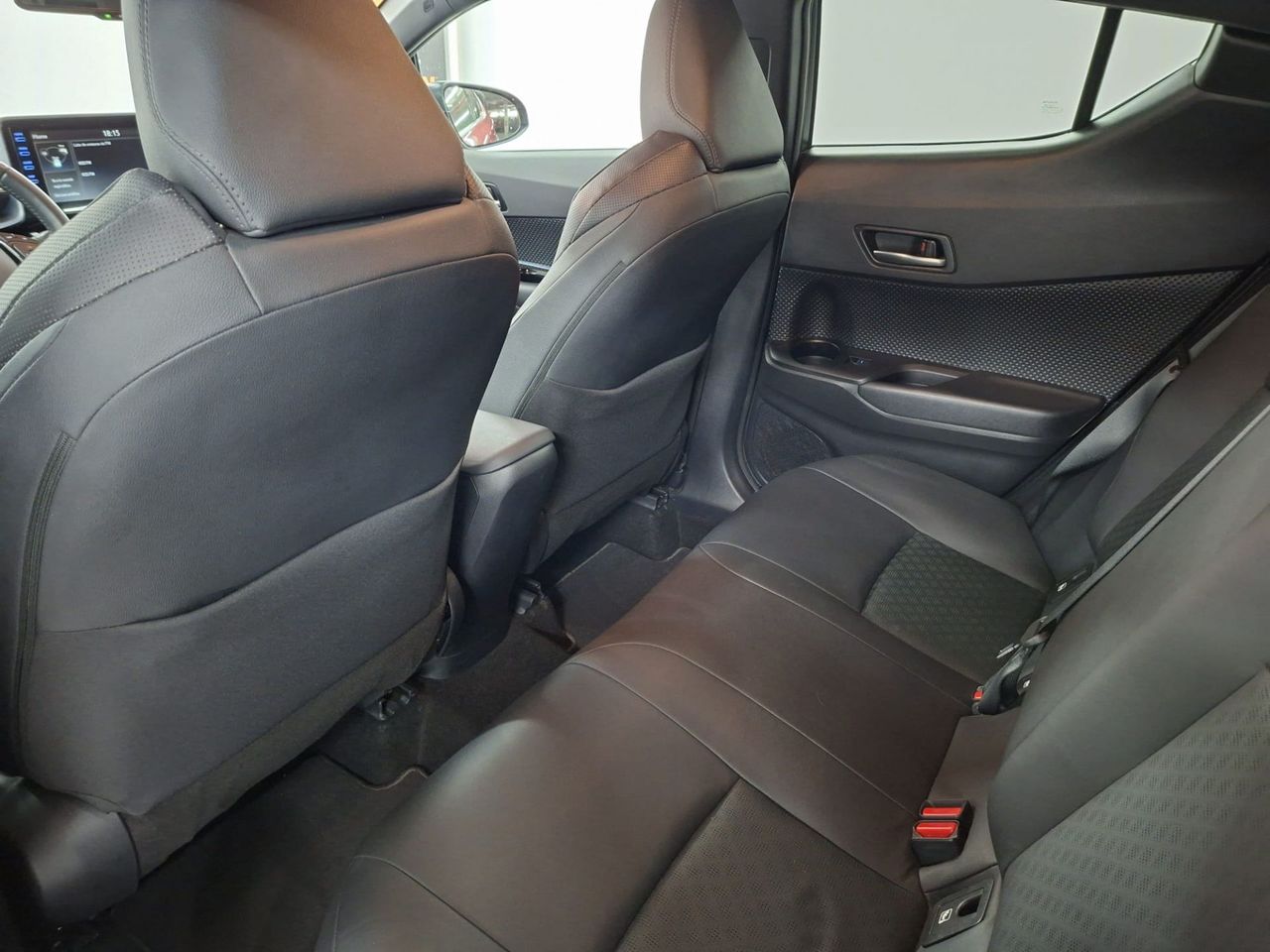 Toyota C-HR 2.0 180H Advance Luxury - Foto 16