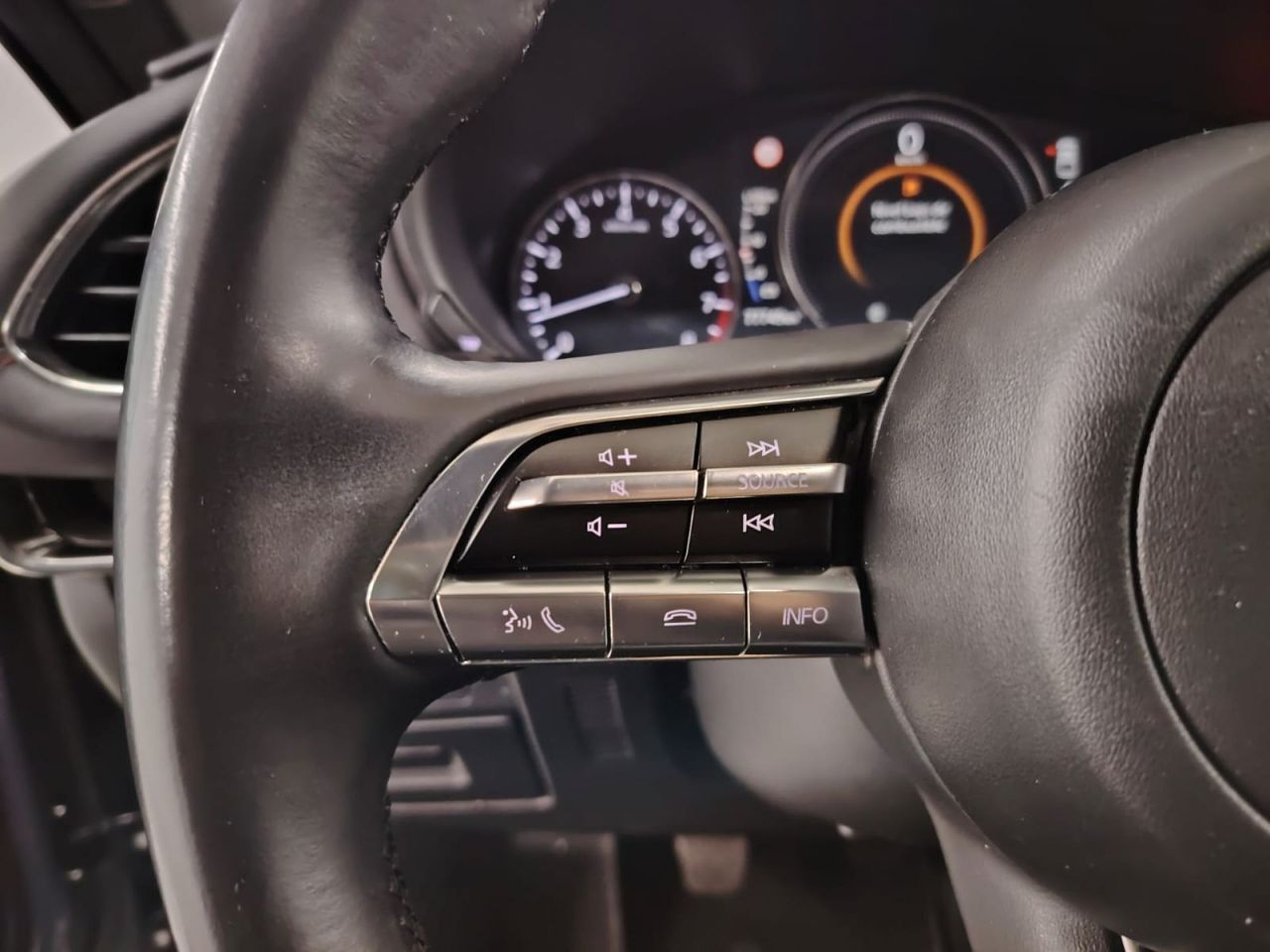 Mazda 3 2.0 e-SKYACTIV-G 88KW HOMURA - Foto 21