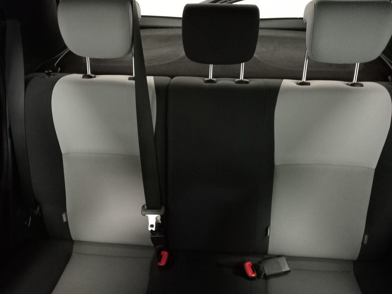 Toyota Yaris 1.3 100 Feel - Foto 22