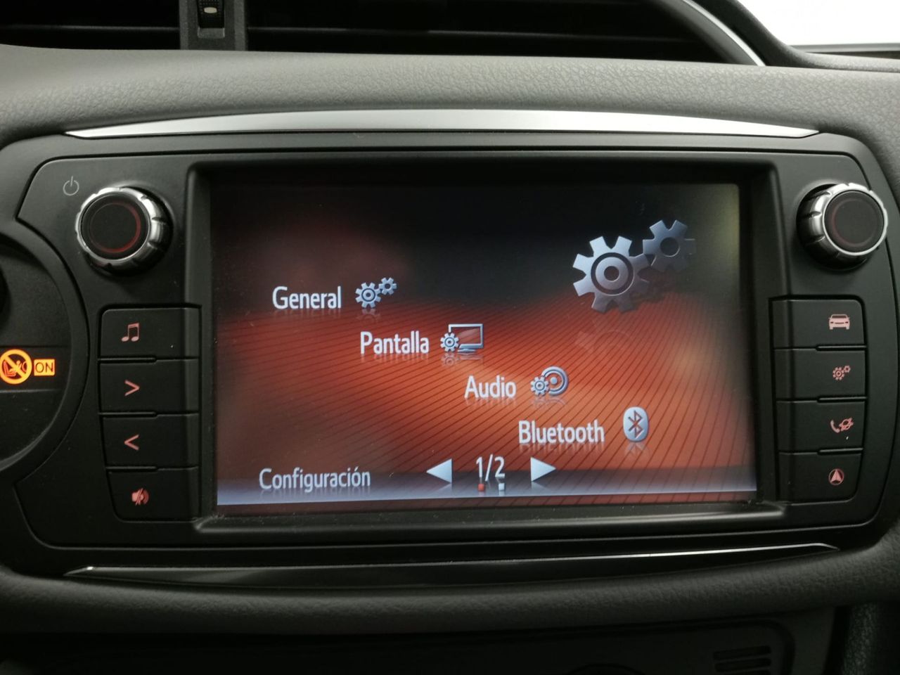 Toyota Yaris 1.3 100 Feel - Foto 17