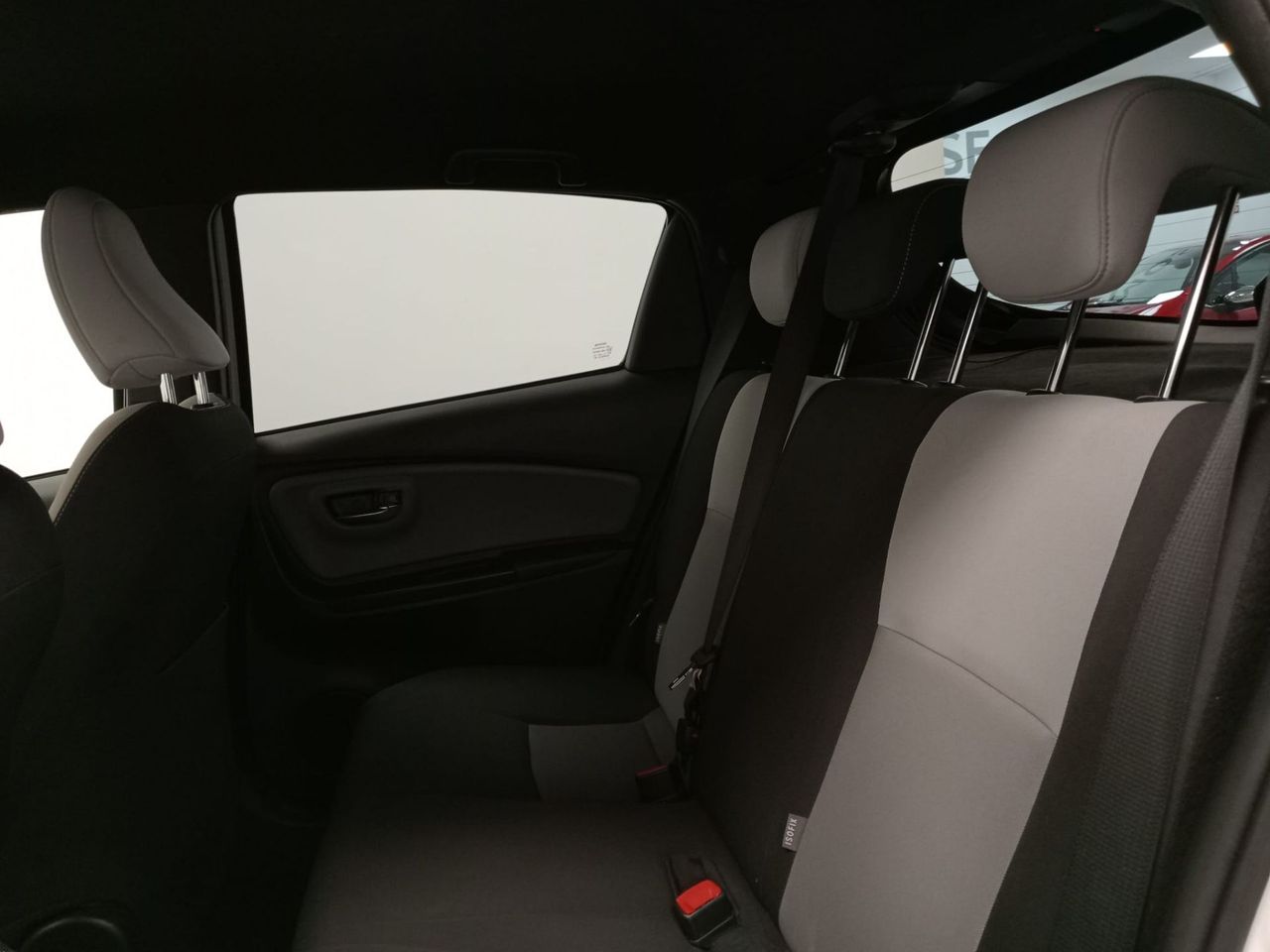 Toyota Yaris 1.3 100 Feel - Foto 30