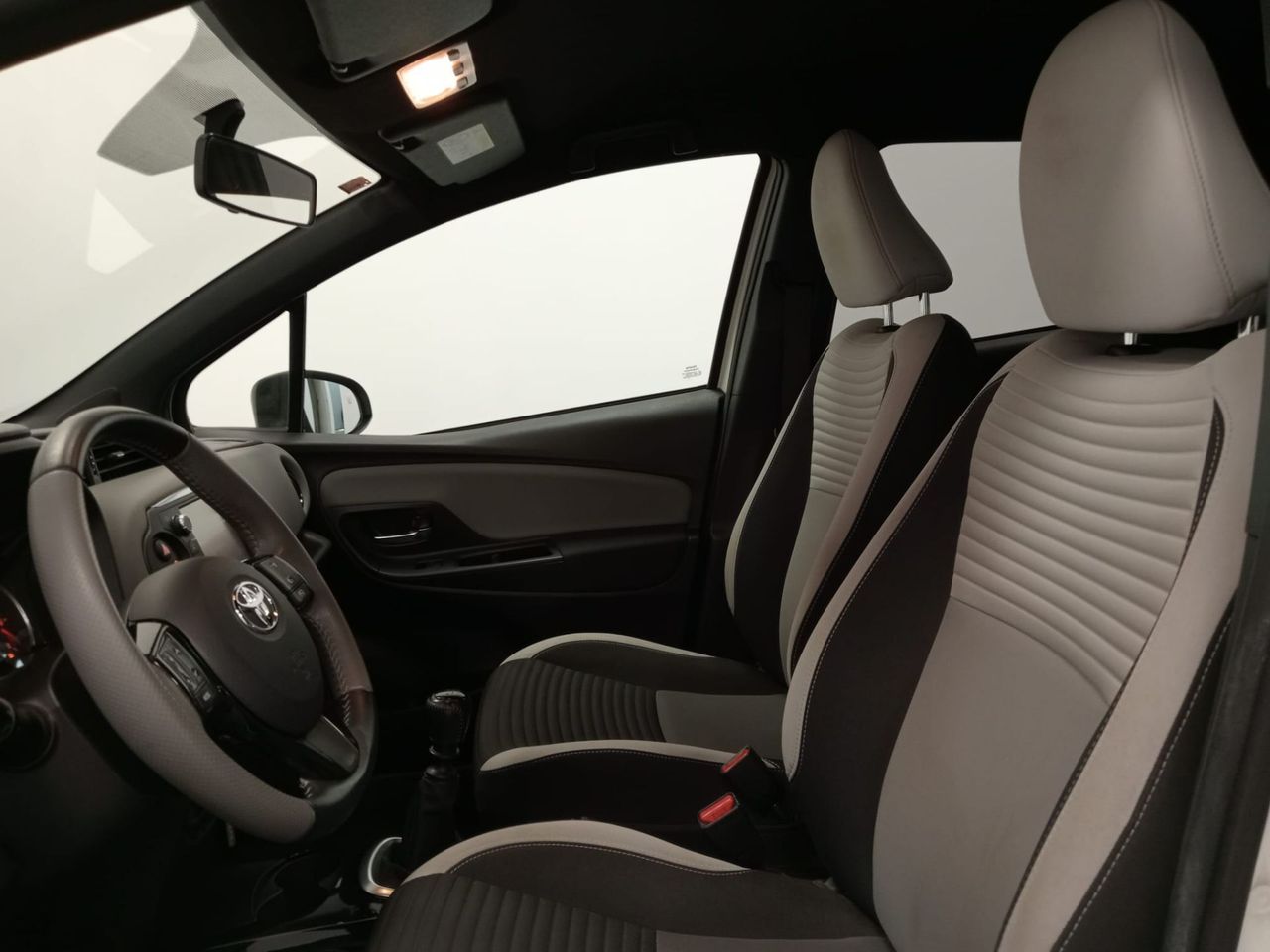 Toyota Yaris 1.3 100 Feel - Foto 25