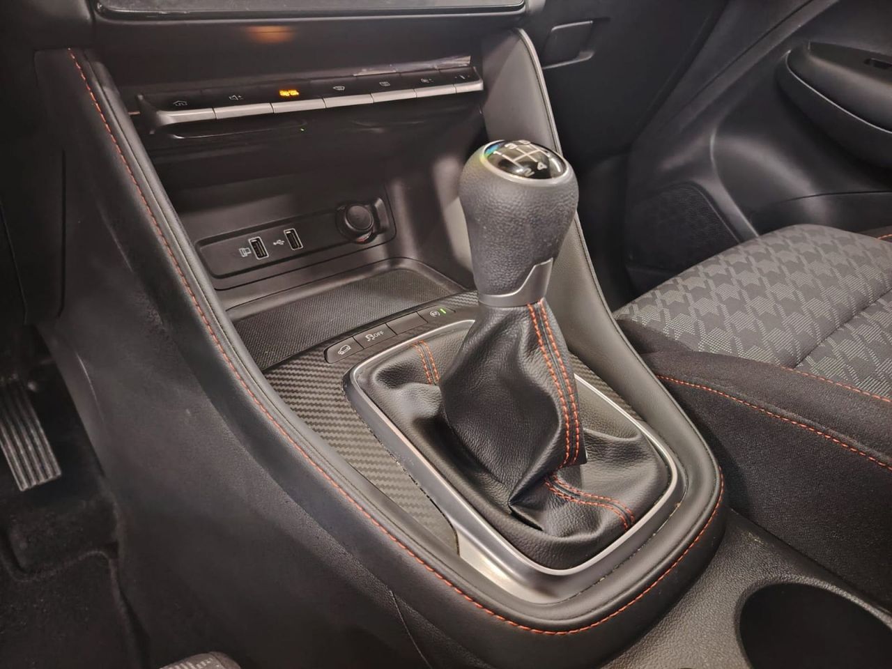 MG ZS 1.5 Comfort - Foto 19