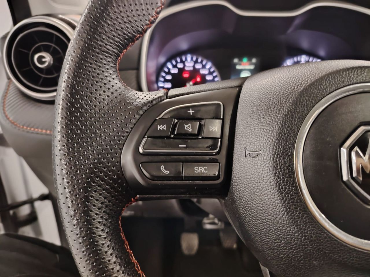 MG ZS 1.5 Comfort - Foto 15