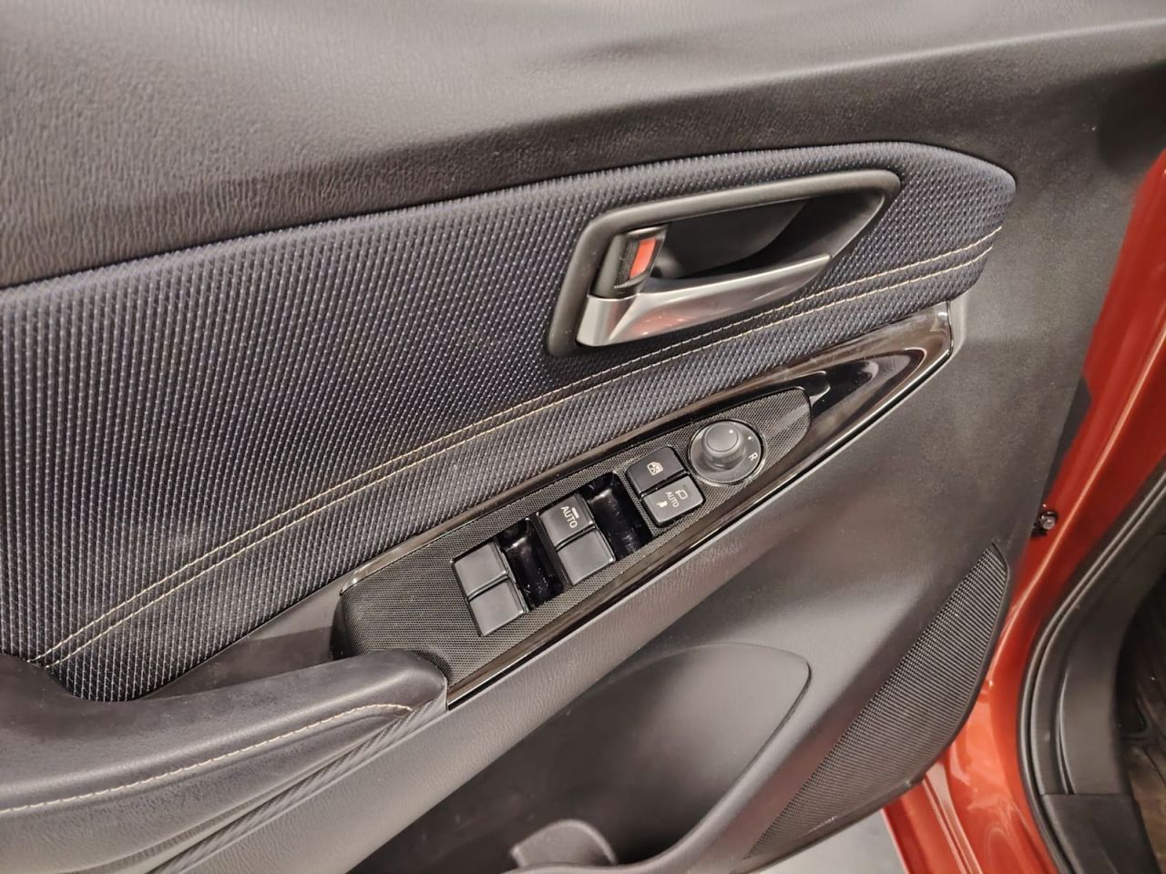 Mazda 2 e-SKYACTIV G 1.5 66kW (90CV) MT Zenith - Foto 18