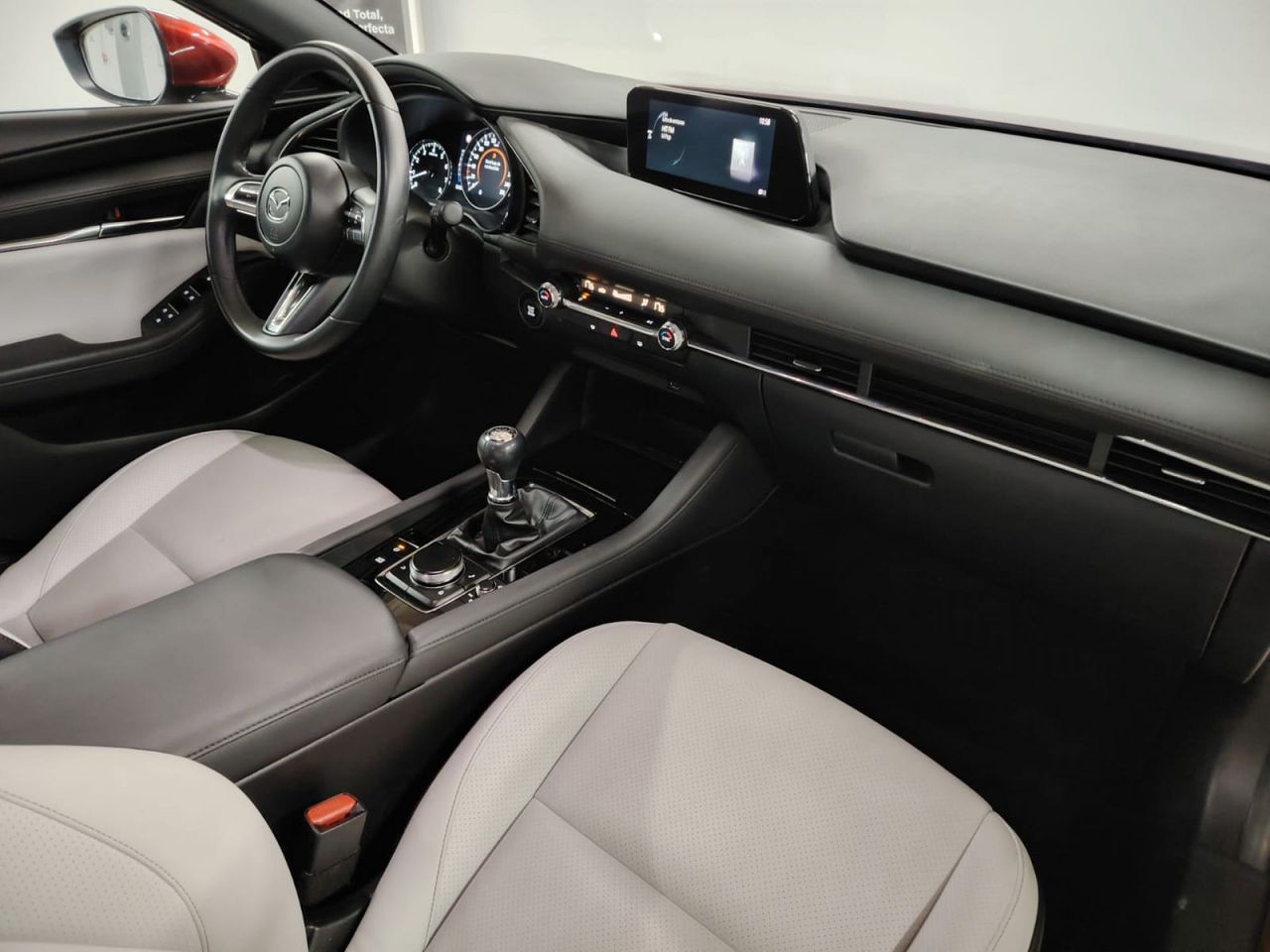 Mazda 3 2.0 SKYACTIV-G 88KW EVOLUTION - Foto 25