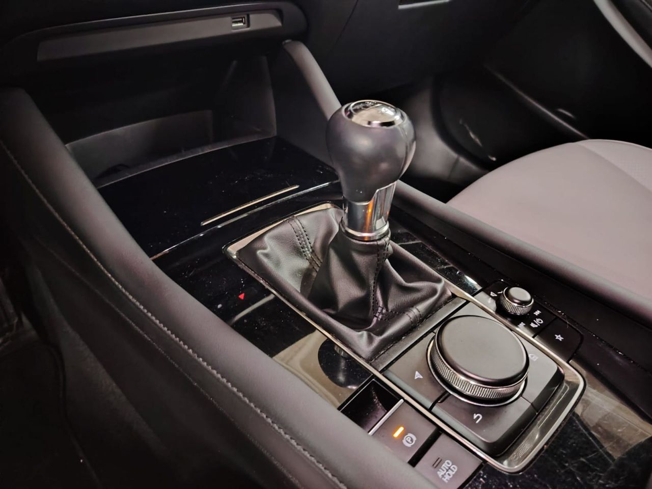 Mazda 3 2.0 SKYACTIV-G 88KW EVOLUTION - Foto 20