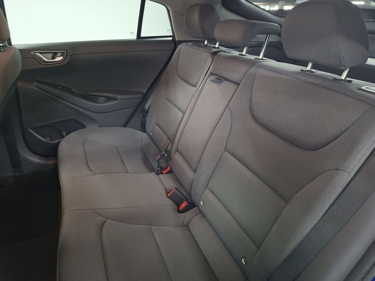 Hyundai IONIQ 1.6 GDI HEV Klass DCT - Foto 26