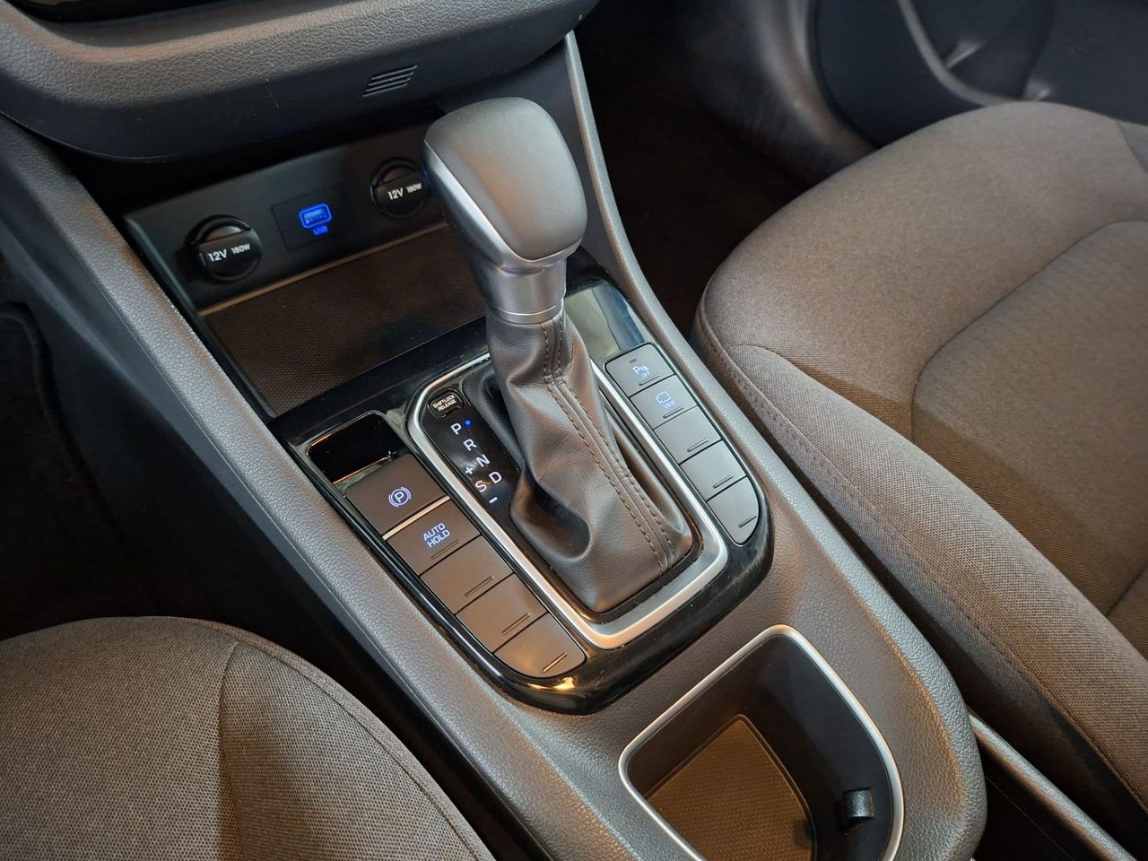 Hyundai IONIQ 1.6 GDI HEV Klass DCT - Foto 19
