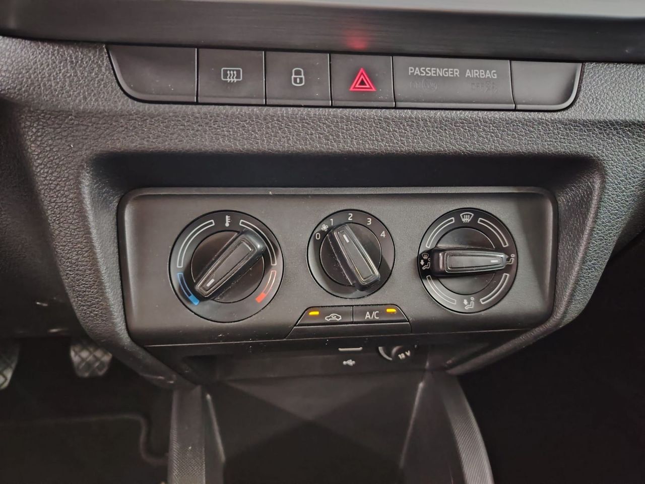 Skoda Fabia 1.0 TSI 70KW (95cv) Ambition Plus - Foto 31