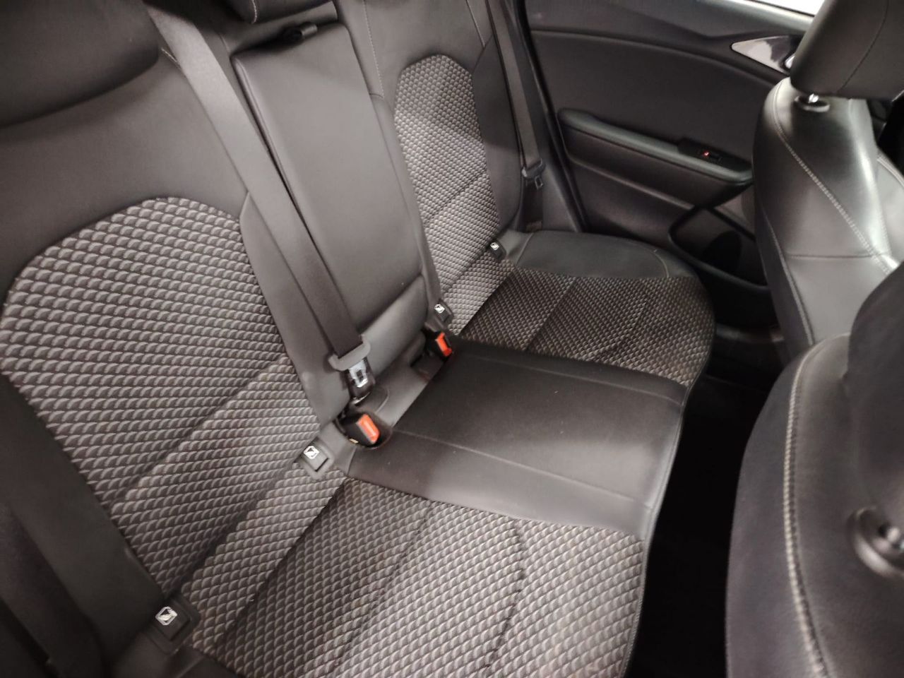 Kia Ceed 1.0 T-GDi 88kW (120CV) Tech - Foto 25