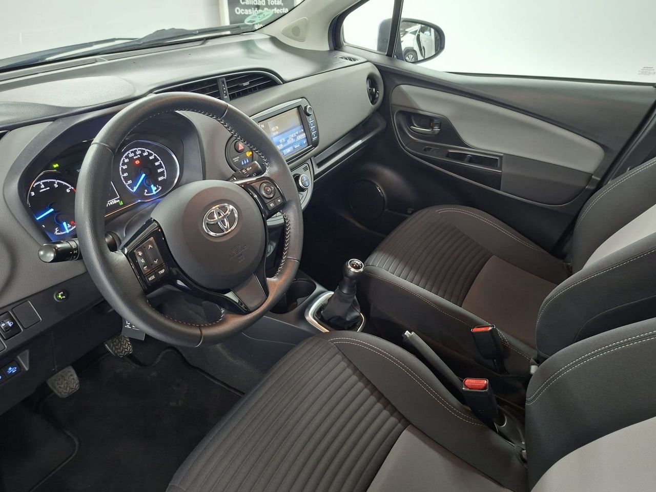 Toyota Yaris 1.0 70 Active - Foto 24