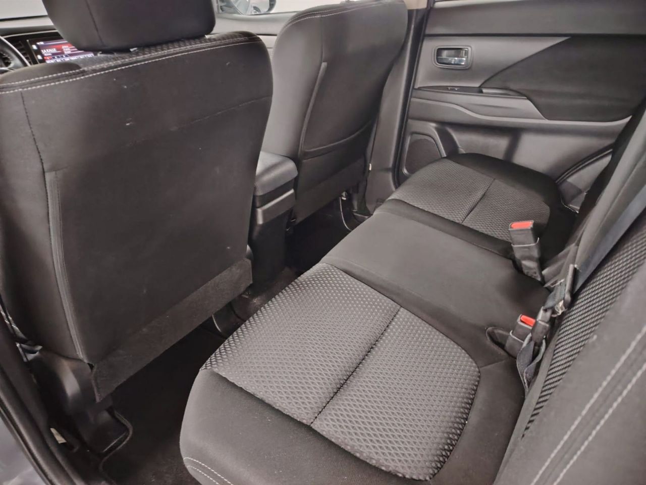 Mitsubishi Outlander 200 MPI Motion CVT 2WD 7 Plazas - Foto 17