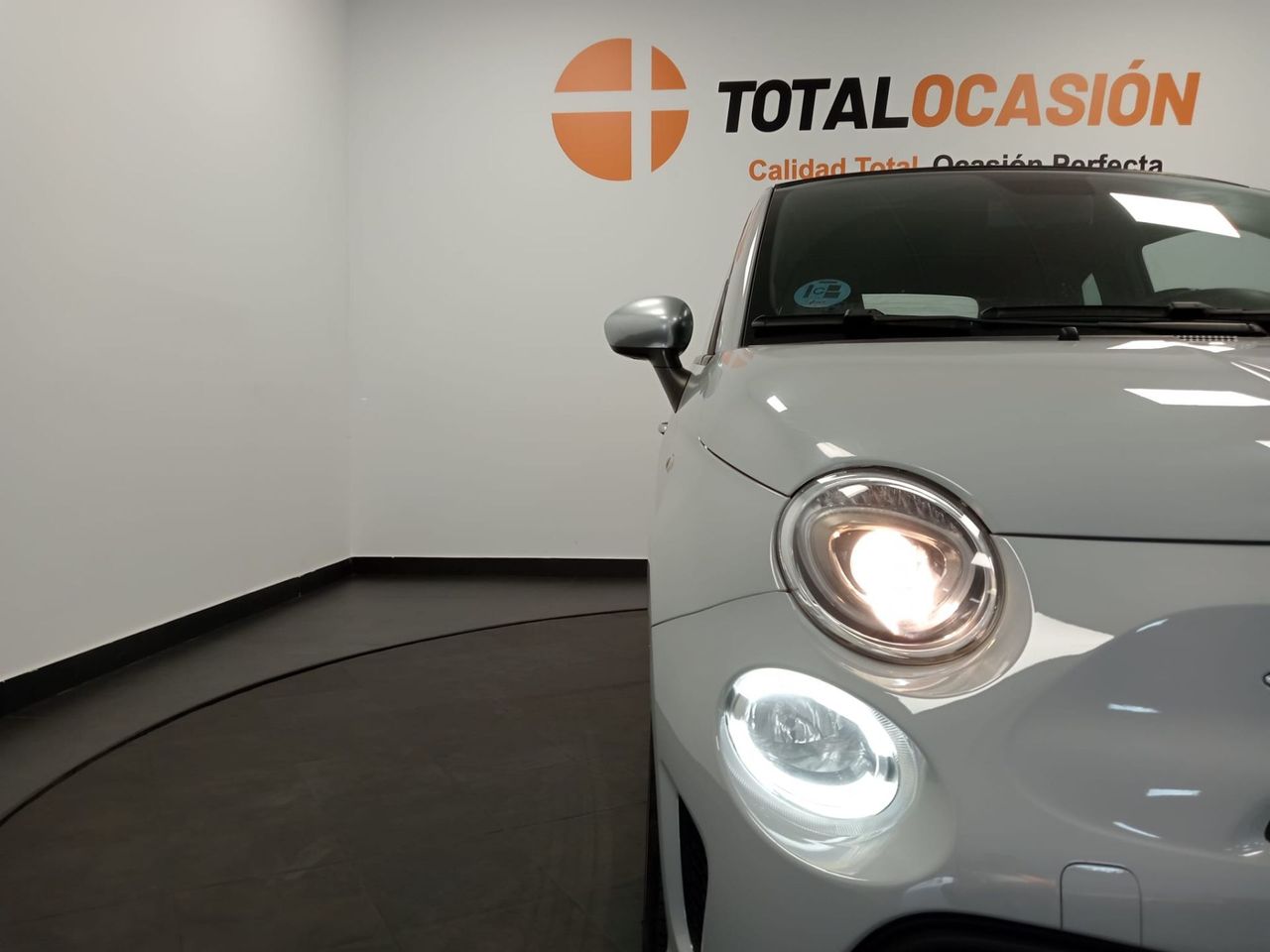 Abarth 500 595C Turismo 1.4 16v T-Jet 121kW E6D - Foto 15
