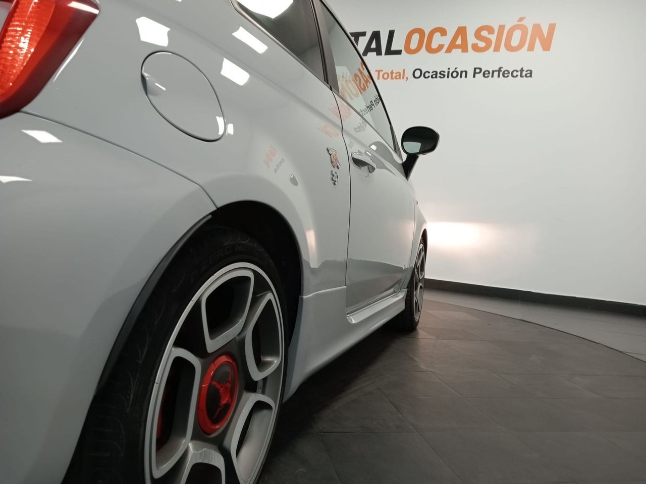 Abarth 500 595C Turismo 1.4 16v T-Jet 121kW E6D - Foto 30
