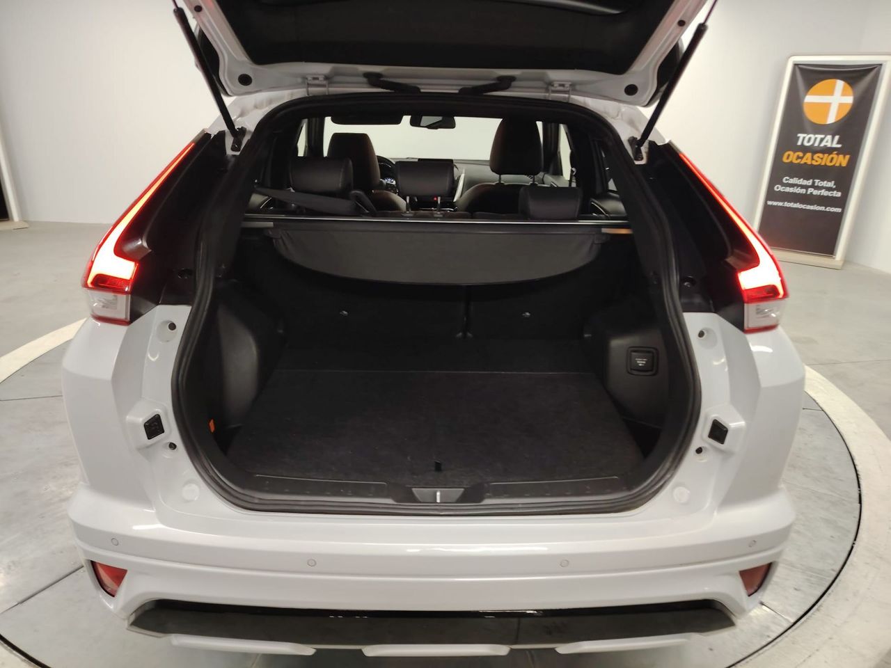 Mitsubishi Eclipse Cross 2.4 PHEV Kaiteki Auto 4WD - Foto 11