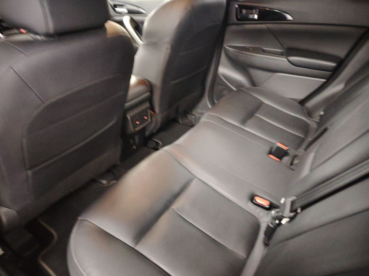 Mitsubishi Eclipse Cross 2.4 PHEV Kaiteki Auto 4WD - Foto 22