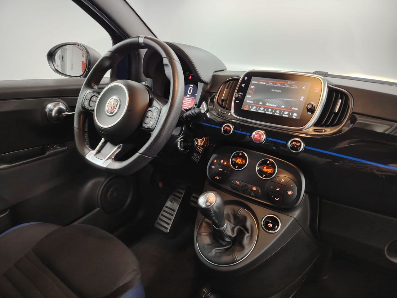 Abarth 500 1.4 16v 121kW Monster Energy Yamaha E6D - Foto 32
