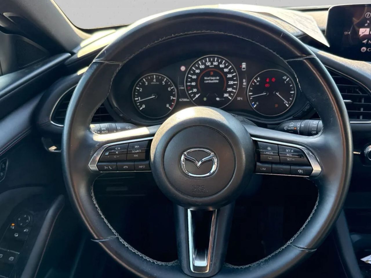 Mazda 3 2.0 e-SKYACTIV-G 90KW HOMURA - Foto 11