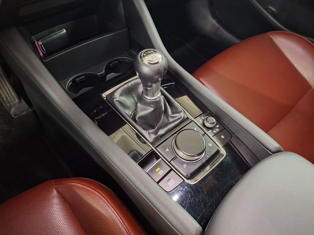 Mazda 3 2.0 SKYACTIV-X ZENITH SAFETY RED - Foto 13