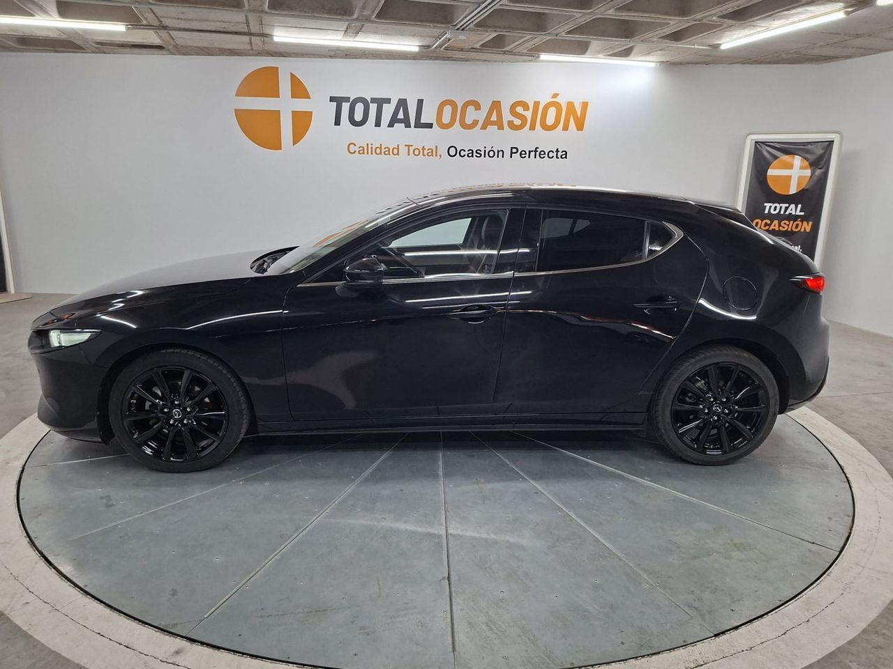 Mazda 3 2.0 SKYACTIV-X ZENITH SAFETY RED - Foto 6