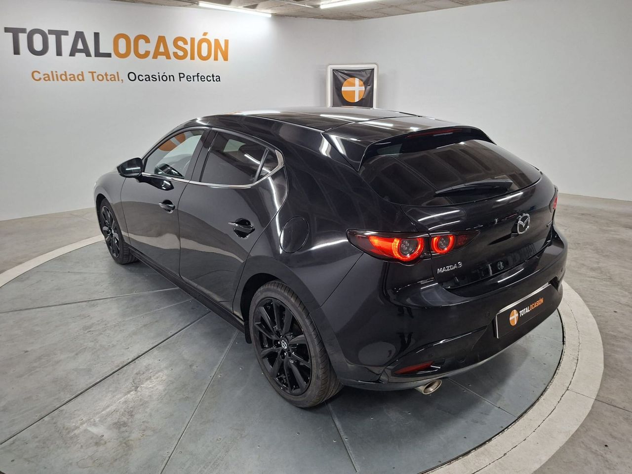 Mazda 3 2.0 SKYACTIV-X ZENITH SAFETY RED - Foto 4
