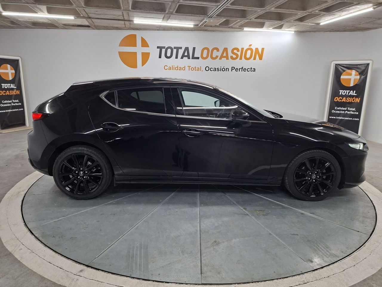 Mazda 3 2.0 SKYACTIV-X ZENITH SAFETY RED - Foto 7
