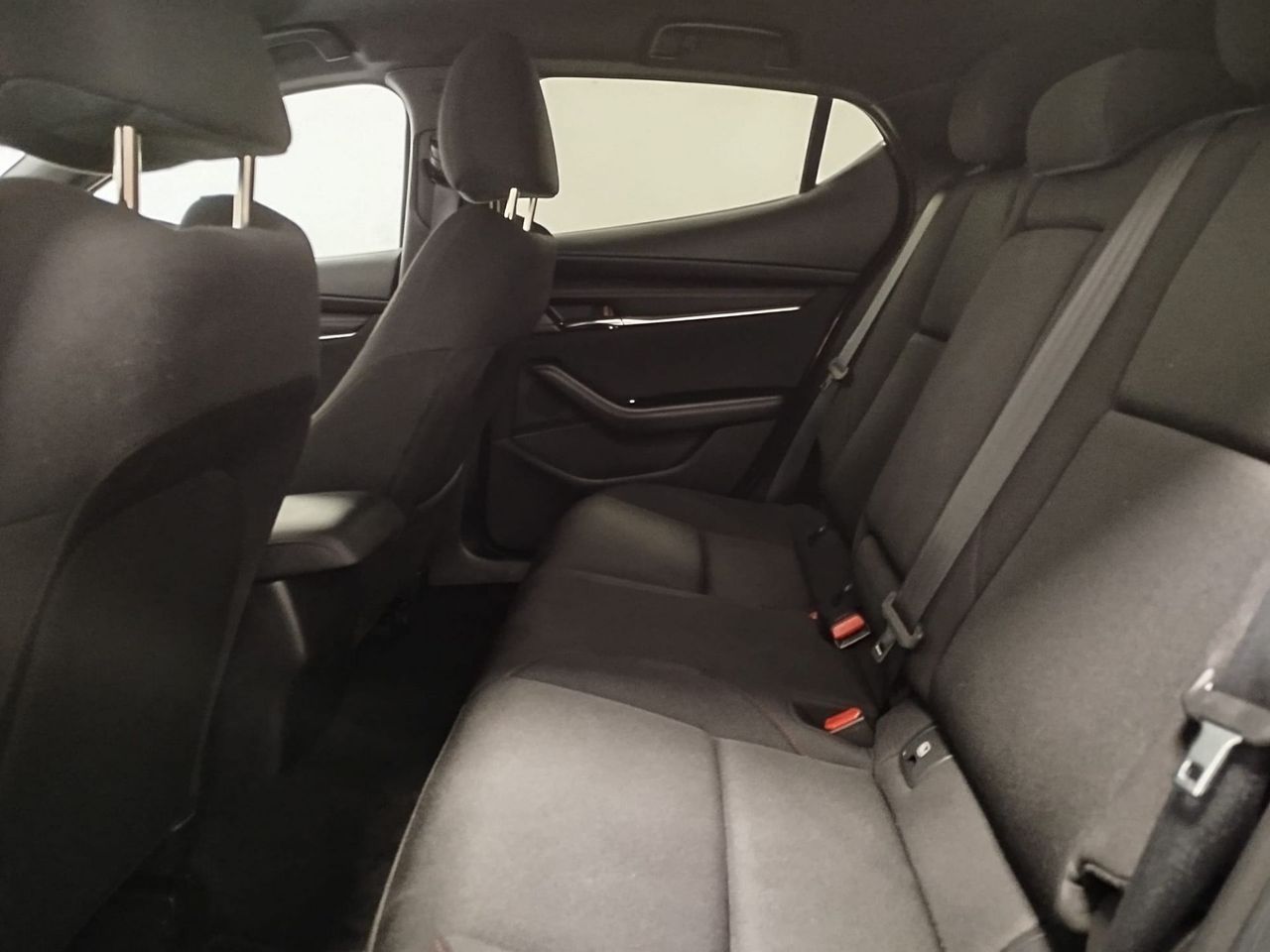 Mazda 3 2.0 e-SKYACTIV-G 90KW HOMURA - Foto 25