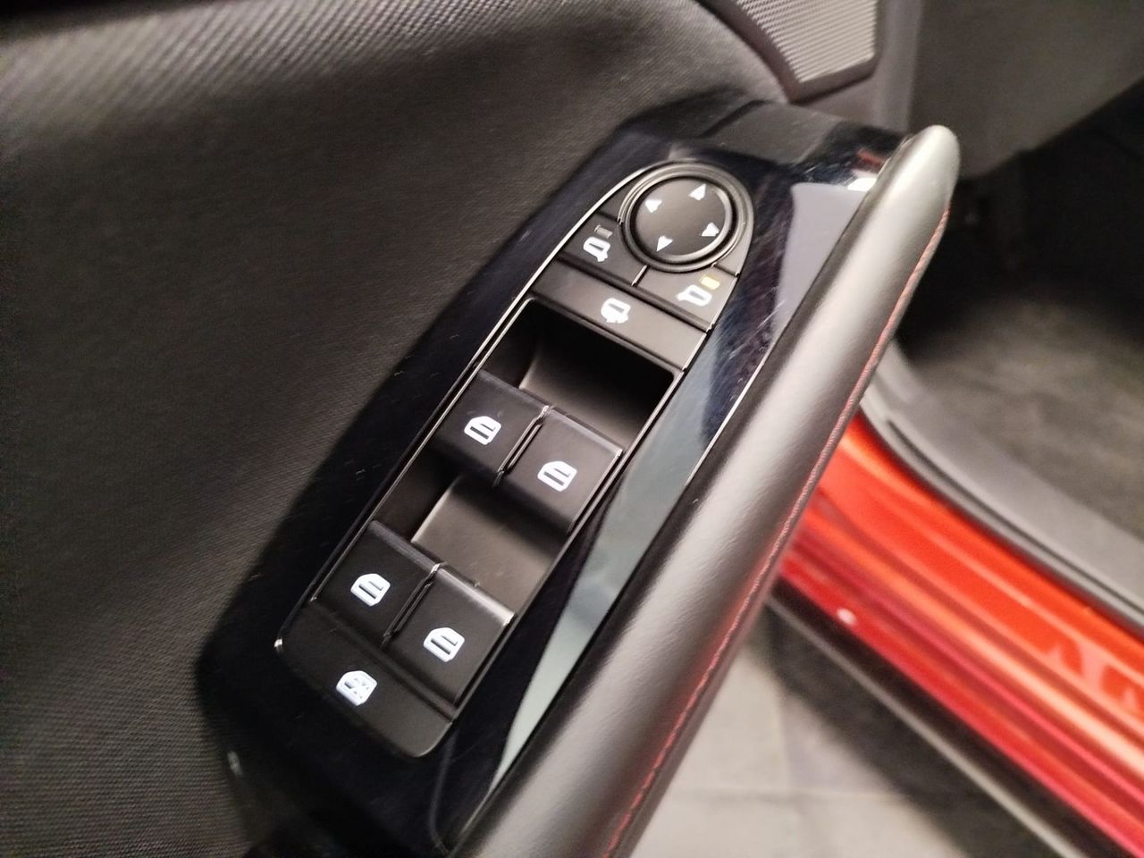 Mazda 3 2.0 e-SKYACTIV-G 90KW HOMURA - Foto 13