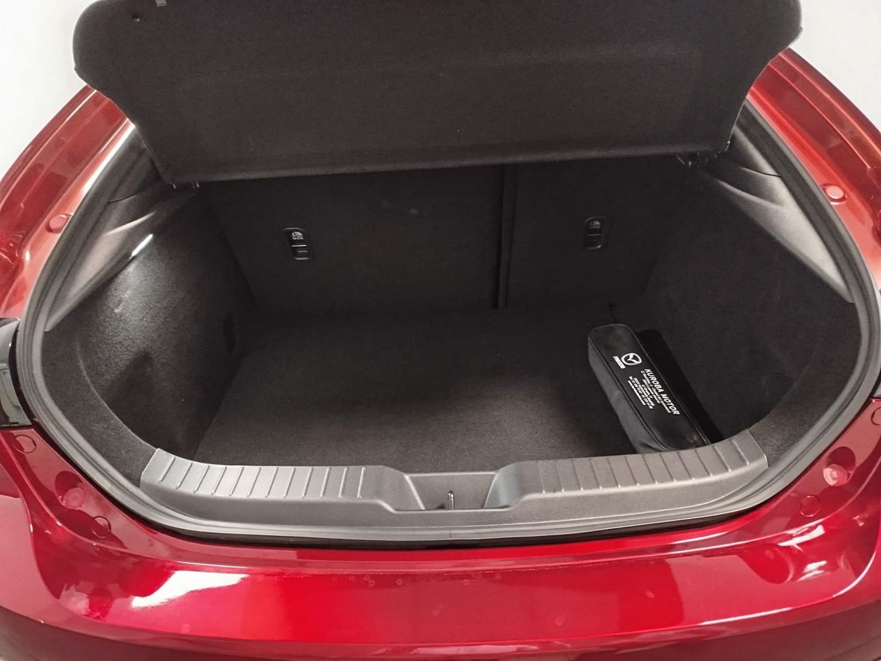 Mazda 3 2.0 e-SKYACTIV-G 90KW HOMURA - Foto 9