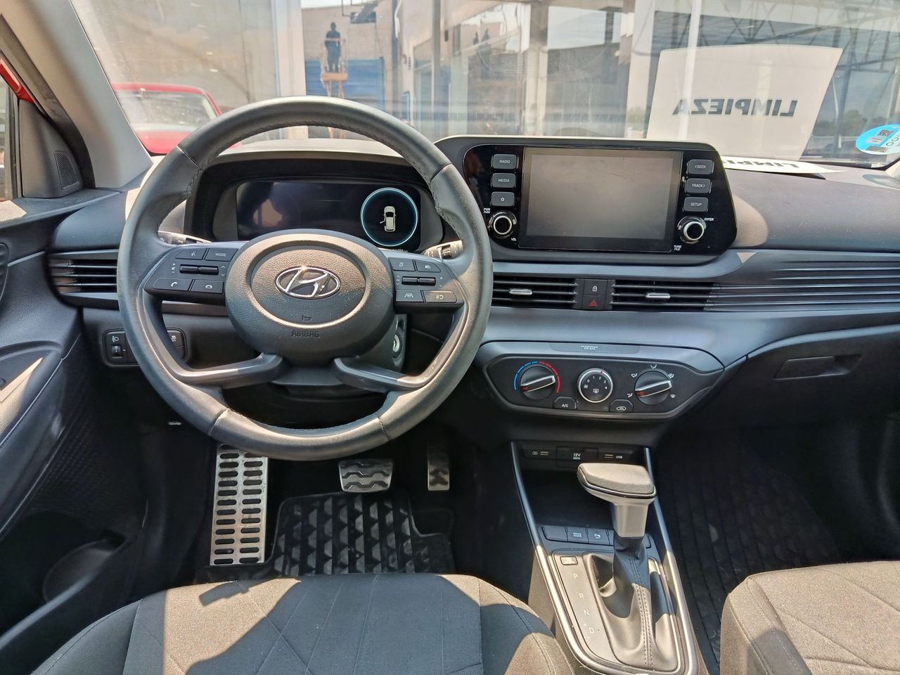Hyundai Bayon 1.0 TGDI 74kW (100CV) 48V Maxx DCT - Foto 10