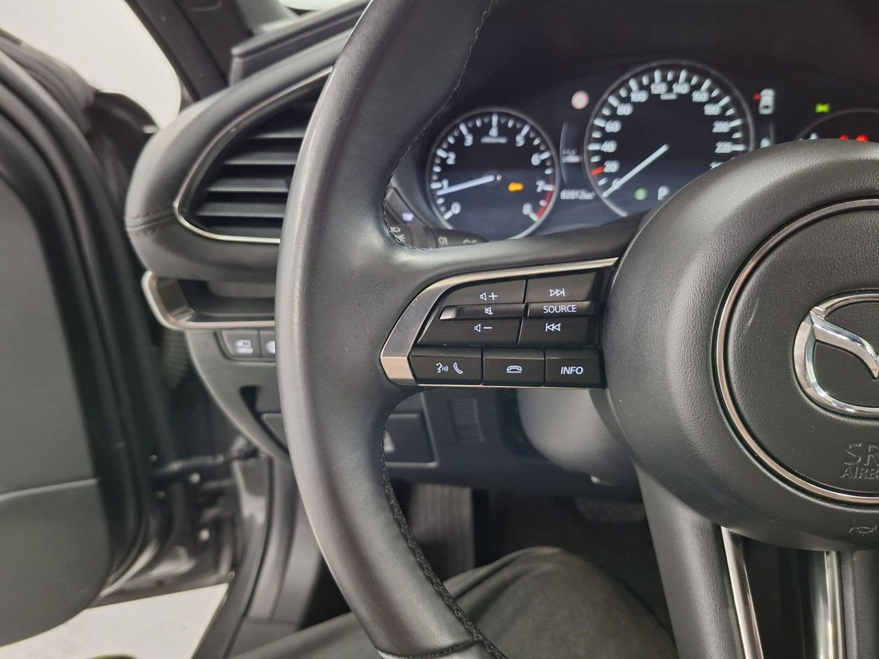 Mazda 3 e-SKYACTIV-G 90KW EXCLUSIVE-LINE PLUS AT - Foto 19