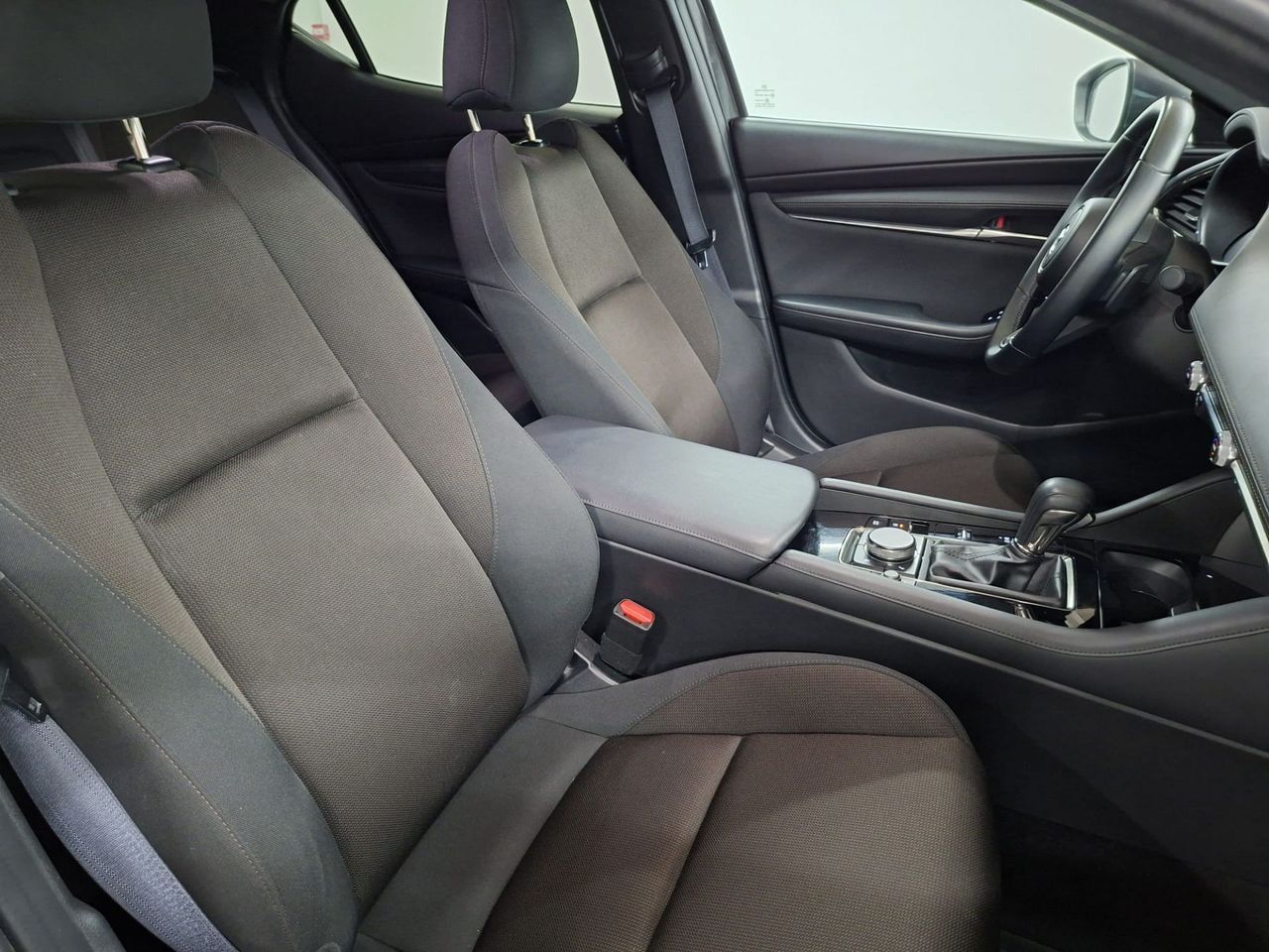 Mazda 3 e-SKYACTIV-G 90KW EXCLUSIVE-LINE PLUS AT - Foto 29