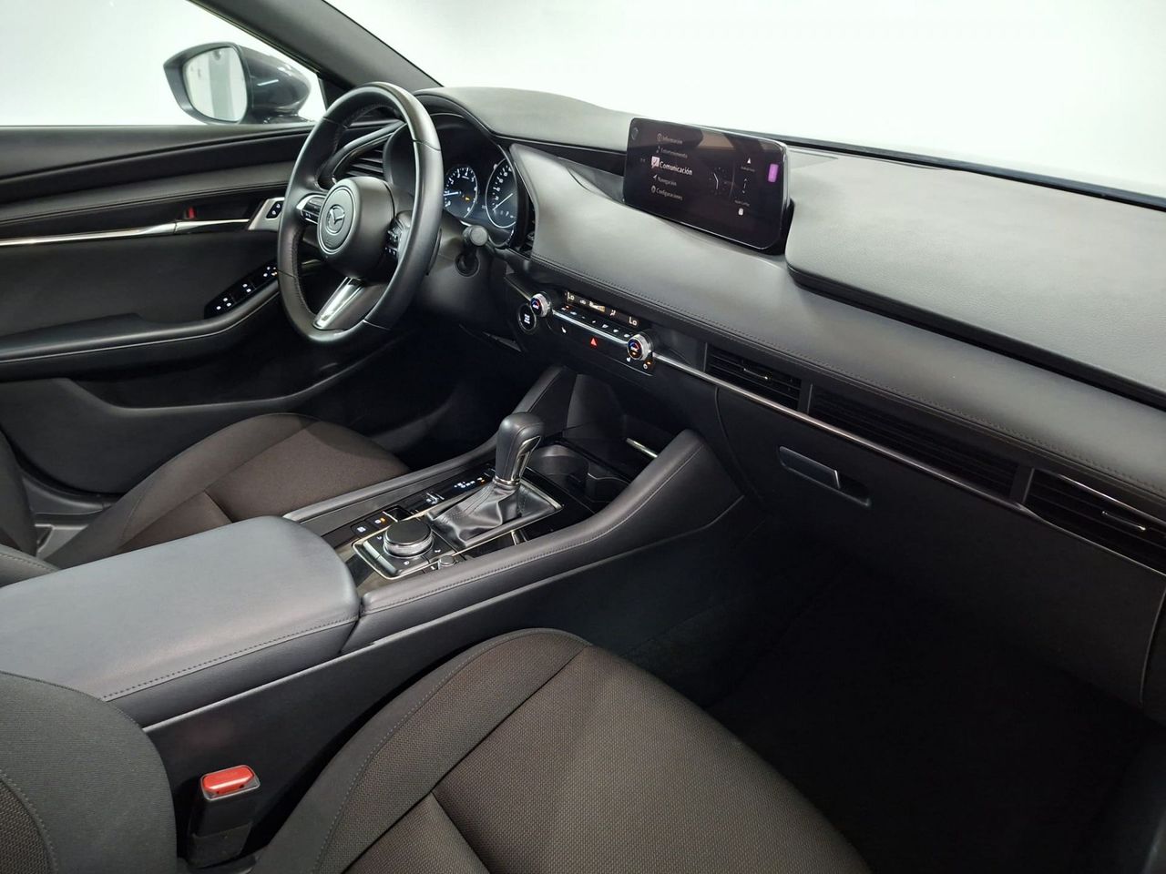 Mazda 3 e-SKYACTIV-G 90KW EXCLUSIVE-LINE PLUS AT - Foto 28