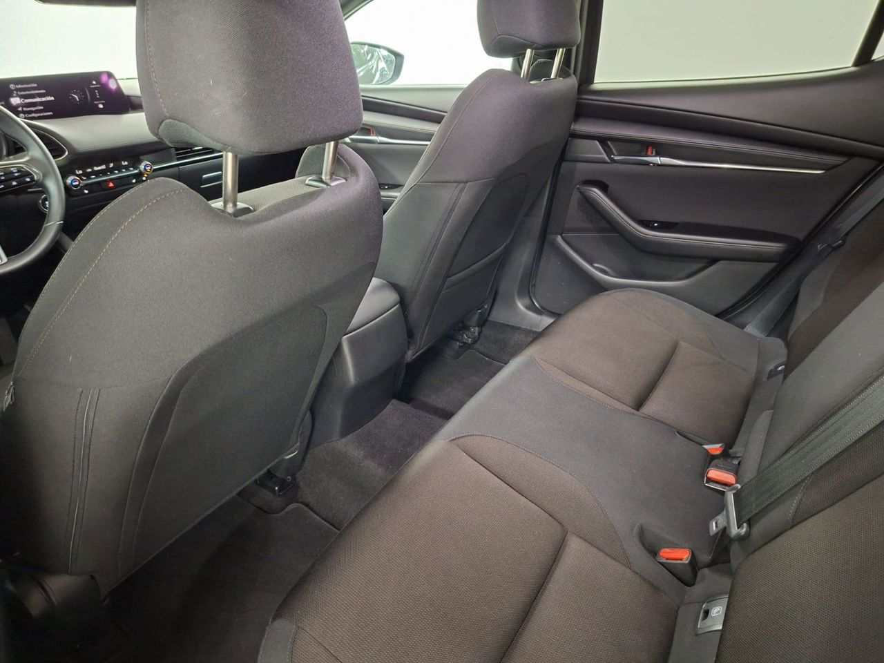 Mazda 3 e-SKYACTIV-G 90KW EXCLUSIVE-LINE PLUS AT - Foto 24