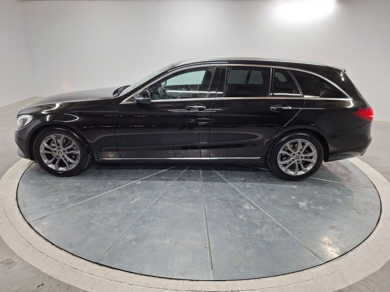 Mercedes Clase C C 220 d Estate - Foto 9