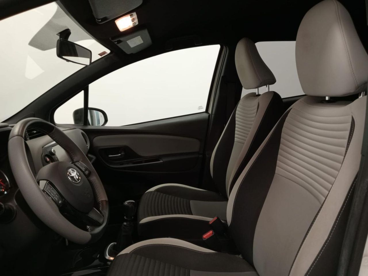 Toyota Yaris 1.3 100 Feel - Foto 25