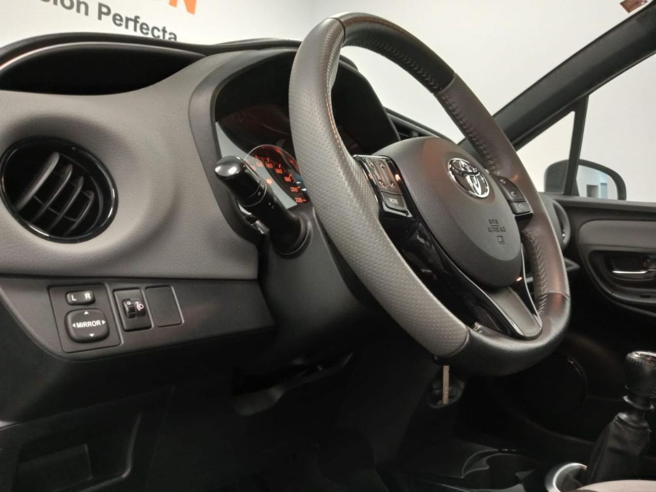 Toyota Yaris 1.3 100 Feel - Foto 27