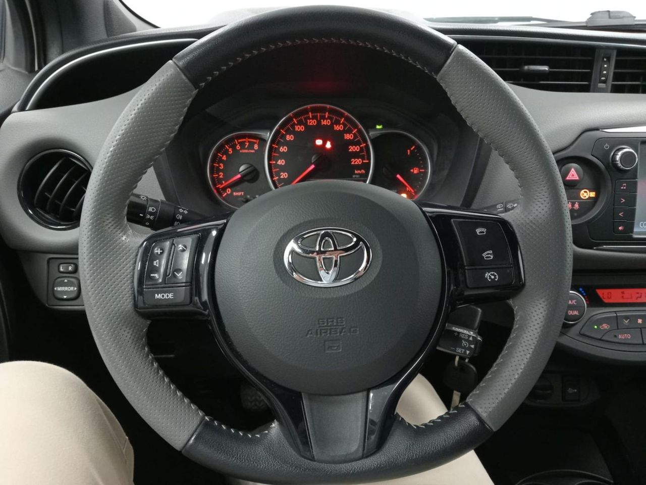 Toyota Yaris 1.3 100 Feel - Foto 23