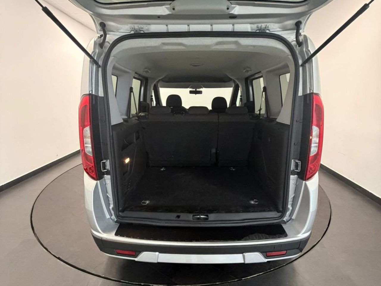 Fiat Doblò Combi N1 Trekking 1.6 Mjet 88kW (120CV) - Foto 8