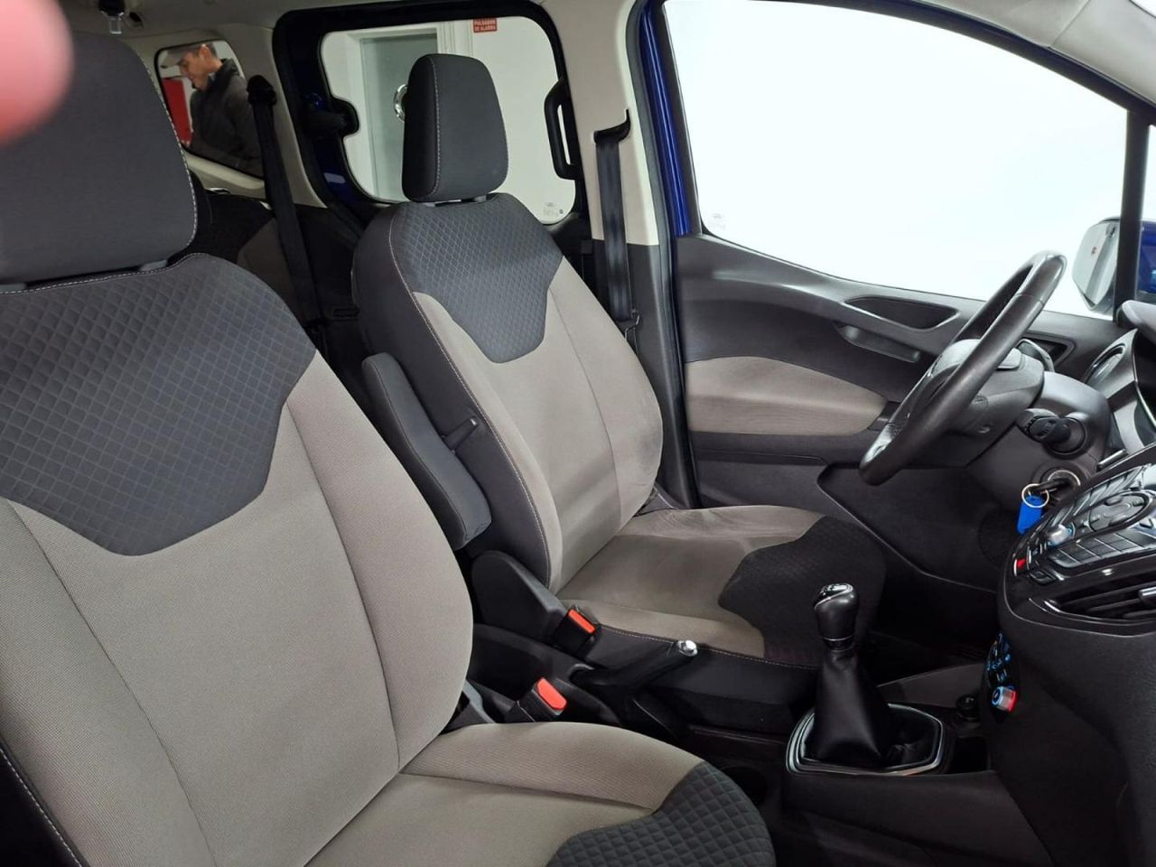 Ford Tourneo Courier 1.0 EcoBoost 74kW (100CV) Trend - Foto 32