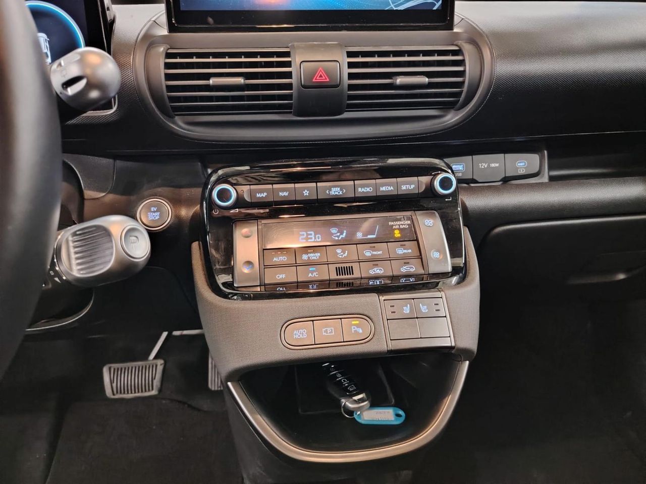 Hyundai Inster 42KWH 71KW (97CV) Maxx - Foto 14