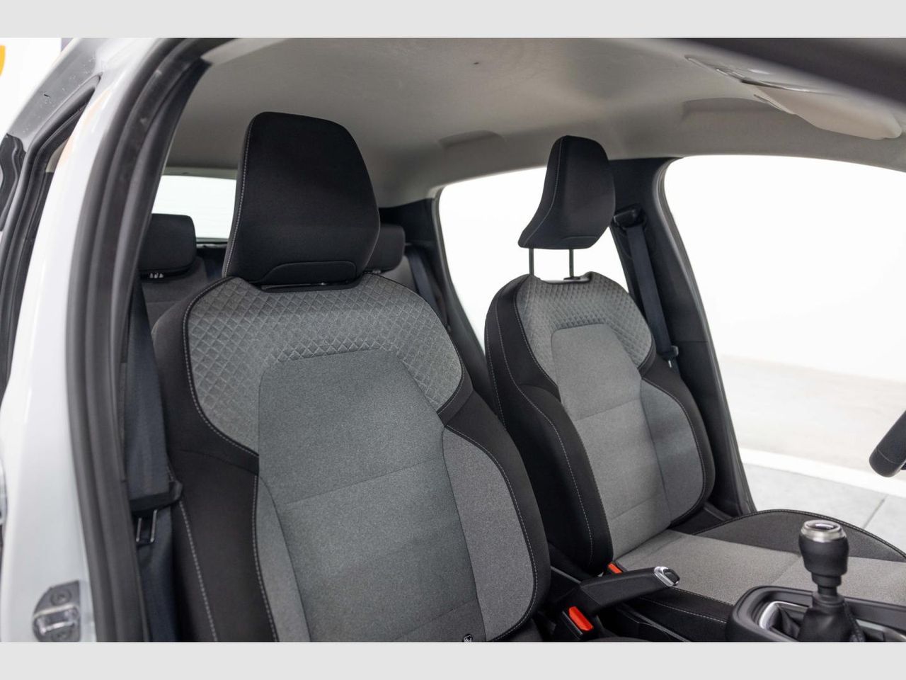 Mitsubishi Colt 100T Motion - Foto 25