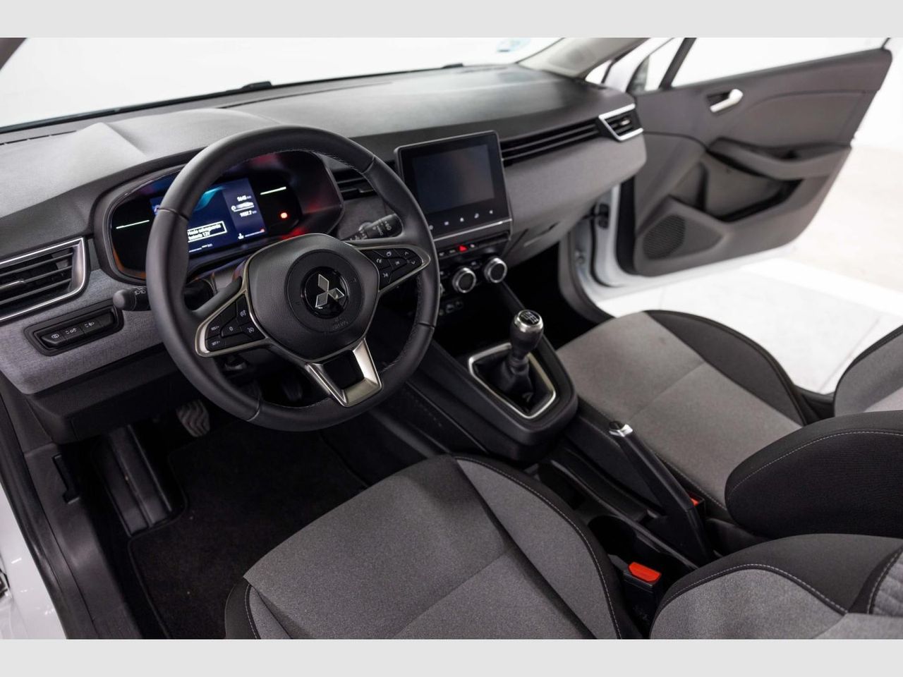 Mitsubishi Colt 100T Motion - Foto 17