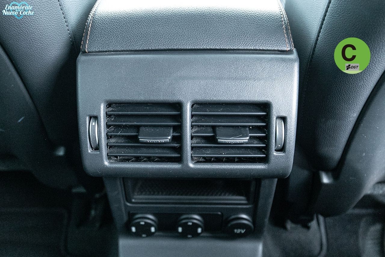 Jaguar F-Pace 2.0L i4D Prestige AWD Auto 177 kW (240 CV) - foto 33