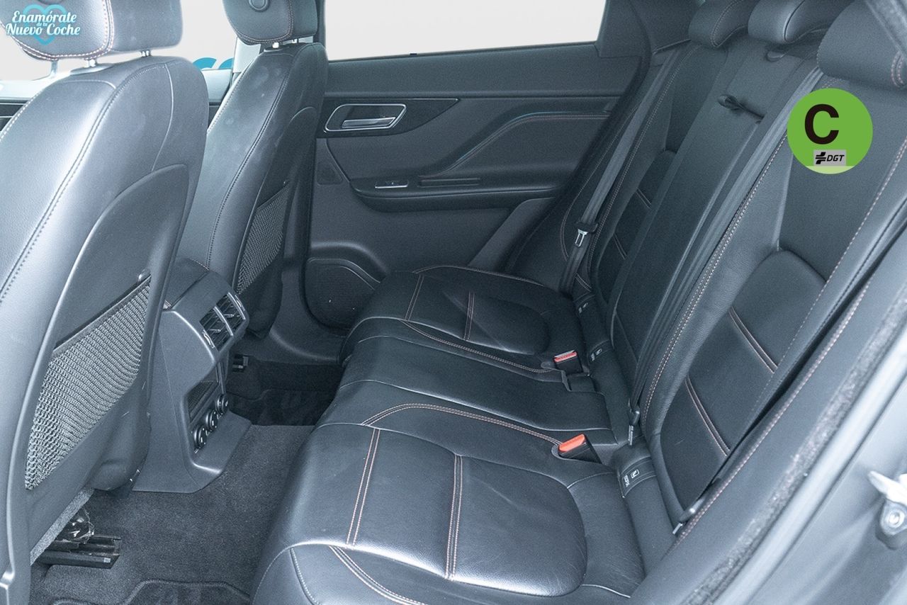 Jaguar F-Pace 2.0L i4D Prestige AWD Auto 177 kW (240 CV) - foto 9