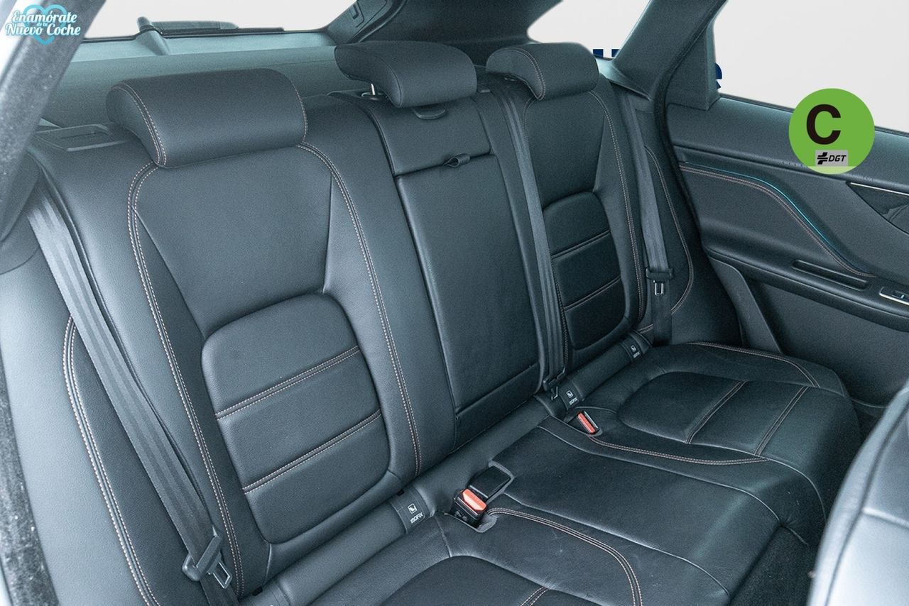 Jaguar F-Pace 2.0L i4D Prestige AWD Auto 177 kW (240 CV) - foto 8